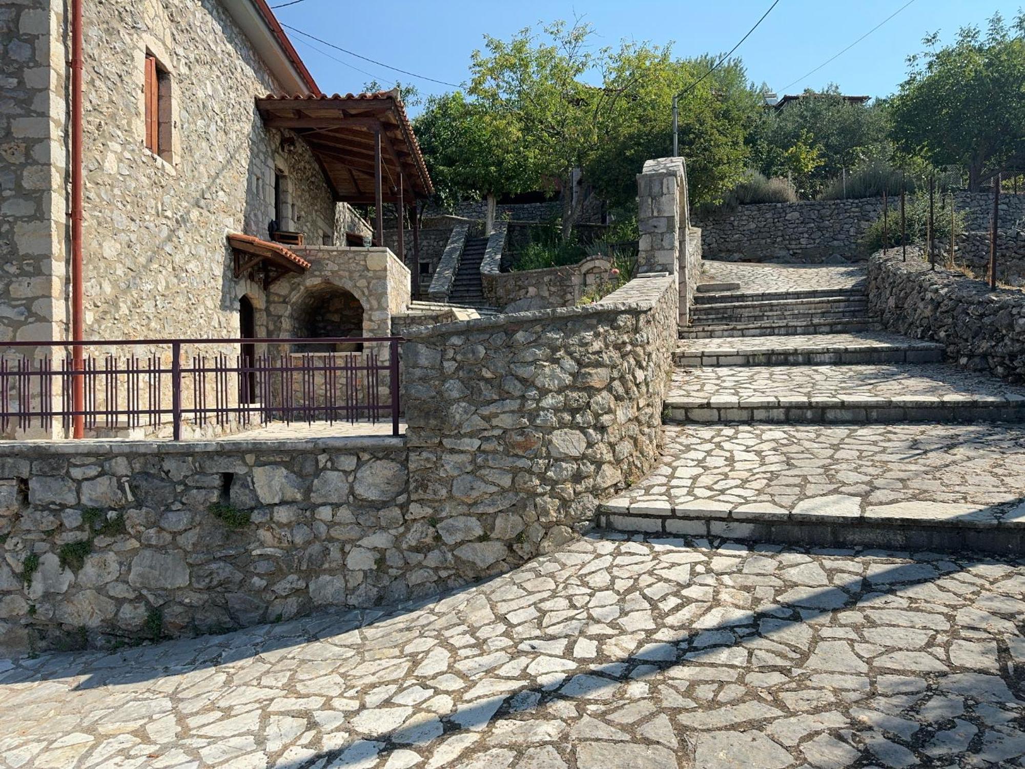 Psárion Terra Petra Villa At Psari Trikolonon Gortynia מראה חיצוני תמונה